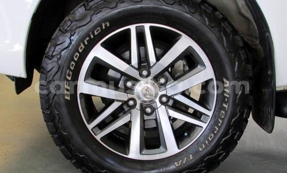 Acheter Occasion Voiture Toyota Hilux Blanc à Beitbridge, Matabeleland South Acheter Occasion Voiture Toyota Hilux Blanc à Beitbridge, Matabeleland South