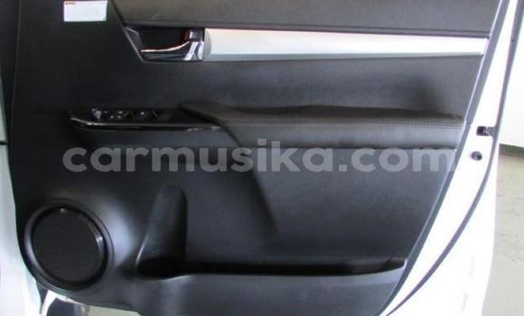 Acheter Occasion Voiture Toyota Hilux Blanc à Beitbridge, Matabeleland South Acheter Occasion Voiture Toyota Hilux Blanc à Beitbridge, Matabeleland South