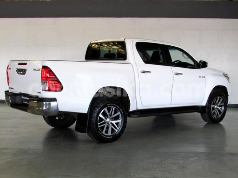 Big with watermark toyota hilux matabeleland south beitbridge 13862