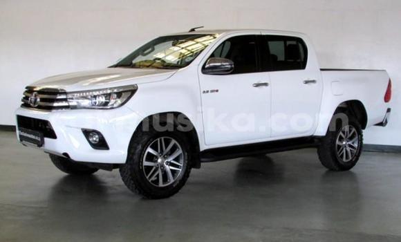 Acheter Occasion Voiture Toyota Hilux Blanc à Beitbridge, Matabeleland South Acheter Occasion Voiture Toyota Hilux Blanc à Beitbridge, Matabeleland South