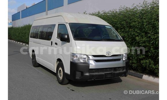 Acheter Import Voiture Toyota Hiace Blanc à Import - Dubai, Harare Acheter Import Voiture Toyota Hiace Blanc à Import - Dubai, Harare