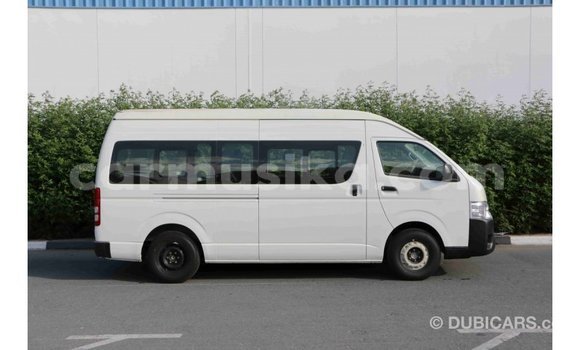 Acheter Import Voiture Toyota Hiace Blanc à Import - Dubai, Harare Acheter Import Voiture Toyota Hiace Blanc à Import - Dubai, Harare