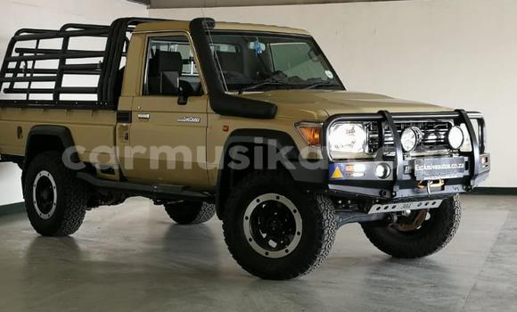 Acheter Occasion Voiture Toyota Land Cruiser Gris à Beitbridge, Matabeleland South Acheter Occasion Voiture Toyota Land Cruiser Gris à Beitbridge, Matabeleland South