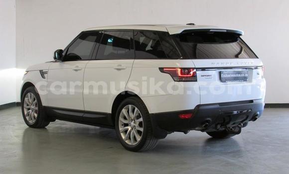 Acheter Occasion Voiture Land Rover Range Rover Blanc à Beitbridge, Matabeleland South Acheter Occasion Voiture Land Rover Range Rover Blanc à Beitbridge, Matabeleland South