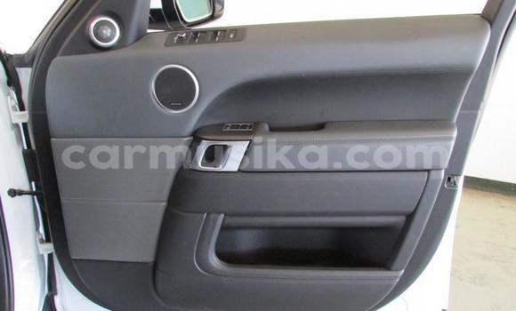 Acheter Occasion Voiture Land Rover Range Rover Blanc à Beitbridge, Matabeleland South Acheter Occasion Voiture Land Rover Range Rover Blanc à Beitbridge, Matabeleland South