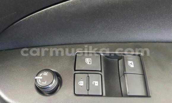 Buy Used Toyota Yaris Silver Car in Beitbridge in Matabeleland South Buy Used Toyota Yaris Silver Car in Beitbridge in Matabeleland South