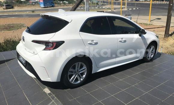 Acheter Occasion Voiture Toyota Yaris Blanc à Beitbridge, Matabeleland South Acheter Occasion Voiture Toyota Yaris Blanc à Beitbridge, Matabeleland South