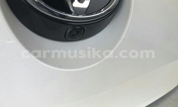 Acheter Occasion Voiture Toyota Yaris Blanc à Beitbridge, Matabeleland South Acheter Occasion Voiture Toyota Yaris Blanc à Beitbridge, Matabeleland South