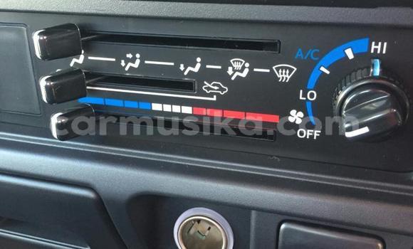 Acheter Occasion Voiture Toyota Land Cruiser Gris à Beitbridge, Matabeleland South Acheter Occasion Voiture Toyota Land Cruiser Gris à Beitbridge, Matabeleland South