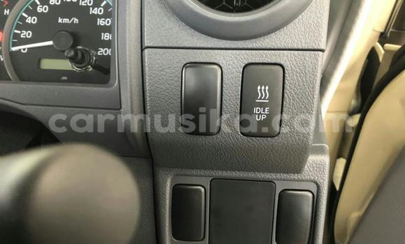 Acheter Occasion Voiture Toyota Land Cruiser Gris à Beitbridge, Matabeleland South Acheter Occasion Voiture Toyota Land Cruiser Gris à Beitbridge, Matabeleland South