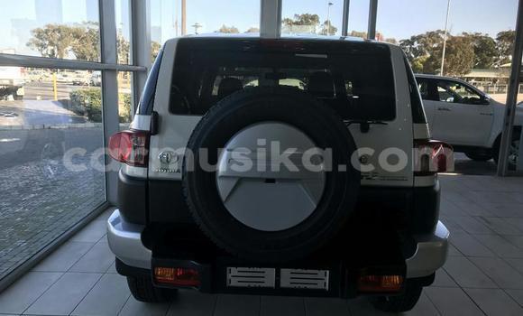 Acheter Occasion Voiture Toyota FJ Cruiser Gris à Beitbridge, Matabeleland South Acheter Occasion Voiture Toyota FJ Cruiser Gris à Beitbridge, Matabeleland South