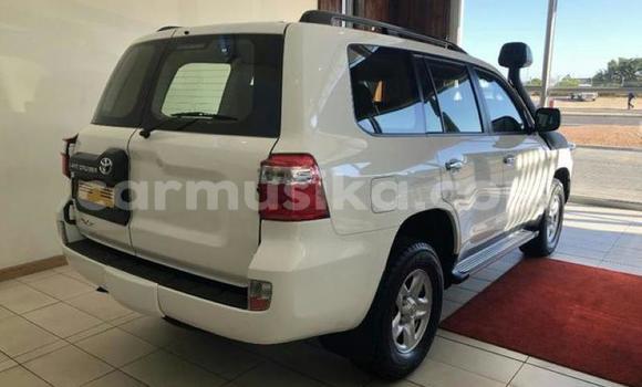 Acheter Occasion Voiture Toyota Land Cruiser Prado Blanc à Beitbridge, Matabeleland South Acheter Occasion Voiture Toyota Land Cruiser Prado Blanc à Beitbridge, Matabeleland South