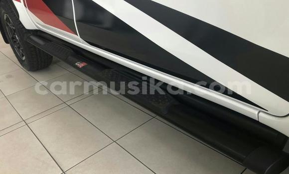 Acheter Occasion Voiture Toyota Land Cruiser Blanc à Beitbridge, Matabeleland South Acheter Occasion Voiture Toyota Land Cruiser Blanc à Beitbridge, Matabeleland South