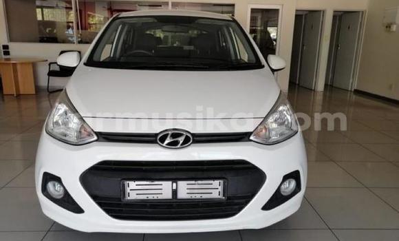 Tenga Tsaru Hyundai i10 Chena Mota in Beitbridge in Matabeleland South Tenga Tsaru Hyundai i10 Chena Mota in Beitbridge in Matabeleland South