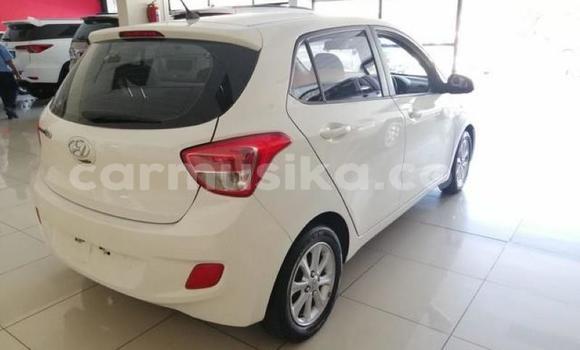 Tenga Tsaru Hyundai i10 Chena Mota in Beitbridge in Matabeleland South Tenga Tsaru Hyundai i10 Chena Mota in Beitbridge in Matabeleland South
