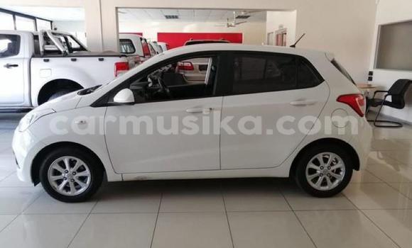 Tenga Tsaru Hyundai i10 Chena Mota in Beitbridge in Matabeleland South Tenga Tsaru Hyundai i10 Chena Mota in Beitbridge in Matabeleland South