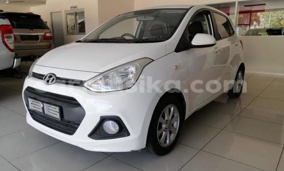 Tenga Tsaru Hyundai i10 Chena Mota in Beitbridge in Matabeleland South Tenga Tsaru Hyundai i10 Chena Mota in Beitbridge in Matabeleland South