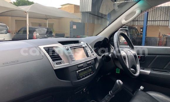 Tenga Tsaru Toyota Hilux Chena Mota in Harare in Harare Tenga Tsaru Toyota Hilux Chena Mota in Harare in Harare