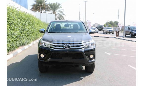 Acheter Import Voiture Toyota Hilux Noir à Import - Dubai, Harare Acheter Import Voiture Toyota Hilux Noir à Import - Dubai, Harare