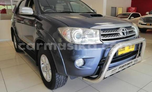Acheter Occasion Voiture Toyota Fortuner Gris à Beitbridge, Matabeleland South Acheter Occasion Voiture Toyota Fortuner Gris à Beitbridge, Matabeleland South