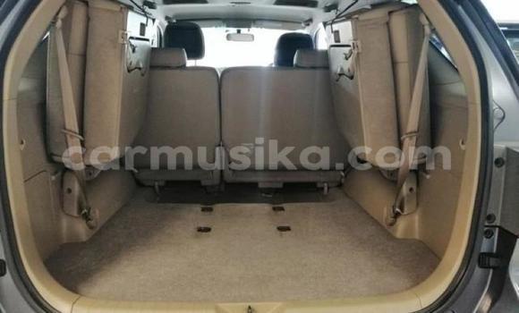 Acheter Occasion Voiture Toyota Fortuner Gris à Beitbridge, Matabeleland South Acheter Occasion Voiture Toyota Fortuner Gris à Beitbridge, Matabeleland South