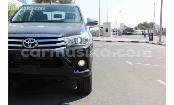 Acheter Import Voiture Toyota Hilux Noir à Import - Dubai, Harare Acheter Import Voiture Toyota Hilux Noir à Import - Dubai, Harare