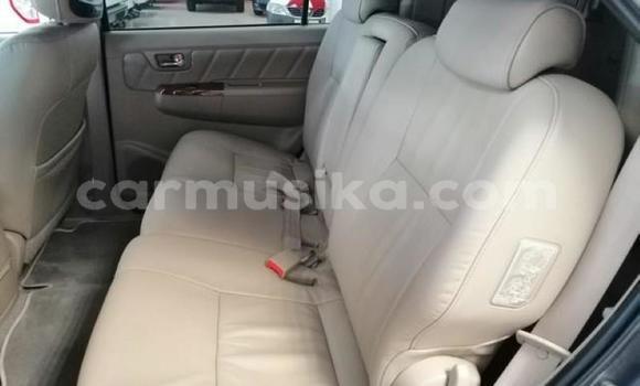 Acheter Occasion Voiture Toyota Fortuner Gris à Beitbridge, Matabeleland South Acheter Occasion Voiture Toyota Fortuner Gris à Beitbridge, Matabeleland South