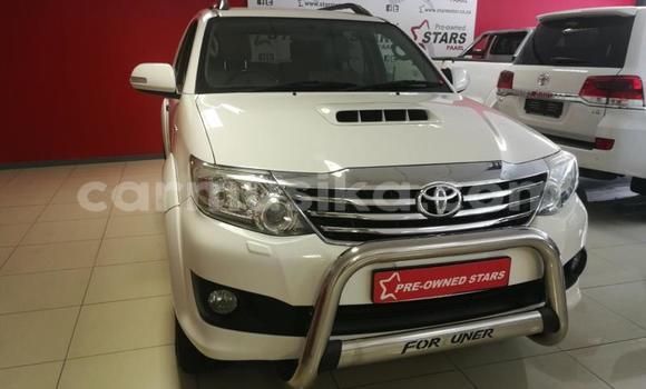 Acheter Occasion Voiture Toyota Fortuner Blanc à Beitbridge, Matabeleland South Acheter Occasion Voiture Toyota Fortuner Blanc à Beitbridge, Matabeleland South