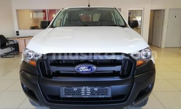 Nunua Ilio tumika Ford Ranger Nyeupe Gari ndani ya Beitbridge nchini Matabeleland Kusini Nunua Ilio tumika Ford Ranger Nyeupe Gari ndani ya Beitbridge nchini Matabeleland Kusini
