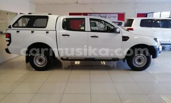 Nunua Ilio tumika Ford Ranger Nyeupe Gari ndani ya Beitbridge nchini Matabeleland Kusini Nunua Ilio tumika Ford Ranger Nyeupe Gari ndani ya Beitbridge nchini Matabeleland Kusini