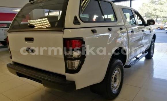 Nunua Ilio tumika Ford Ranger Nyeupe Gari ndani ya Beitbridge nchini Matabeleland Kusini Nunua Ilio tumika Ford Ranger Nyeupe Gari ndani ya Beitbridge nchini Matabeleland Kusini