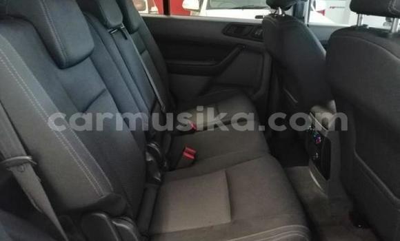 Acheter Occasion Voiture Ford Everest Blanc à Beitbridge, Matabeleland South Acheter Occasion Voiture Ford Everest Blanc à Beitbridge, Matabeleland South