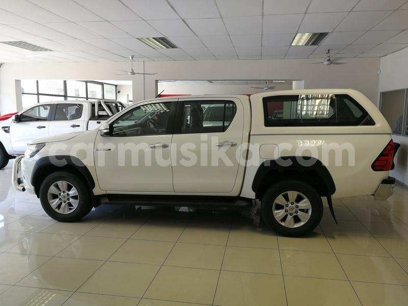 Big with watermark toyota hilux matabeleland south beitbridge 13894