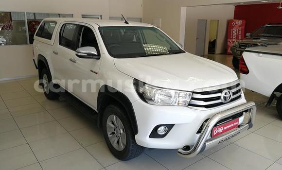 Nunua Ilio tumika Toyota Hilux Nyeupe Gari ndani ya Beitbridge nchini Matabeleland Kusini Nunua Ilio tumika Toyota Hilux Nyeupe Gari ndani ya Beitbridge nchini Matabeleland Kusini