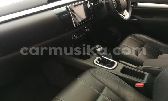 Nunua Ilio tumika Toyota Hilux Nyeupe Gari ndani ya Beitbridge nchini Matabeleland Kusini Nunua Ilio tumika Toyota Hilux Nyeupe Gari ndani ya Beitbridge nchini Matabeleland Kusini