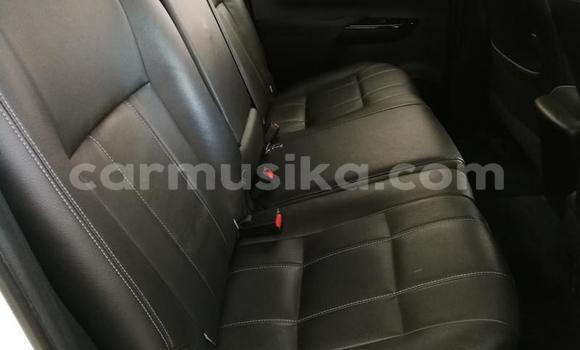 Nunua Ilio tumika Toyota Hilux Nyeupe Gari ndani ya Beitbridge nchini Matabeleland Kusini Nunua Ilio tumika Toyota Hilux Nyeupe Gari ndani ya Beitbridge nchini Matabeleland Kusini