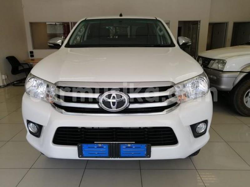 Big with watermark toyota hilux matabeleland south beitbridge 13896