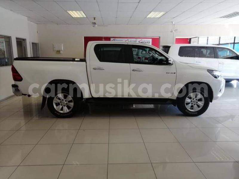 Big with watermark toyota hilux matabeleland south beitbridge 13896