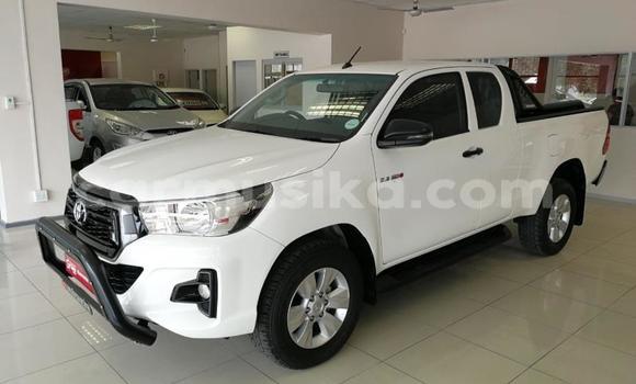 Acheter Occasion Voiture Toyota Hilux Blanc à Beitbridge, Matabeleland South Acheter Occasion Voiture Toyota Hilux Blanc à Beitbridge, Matabeleland South