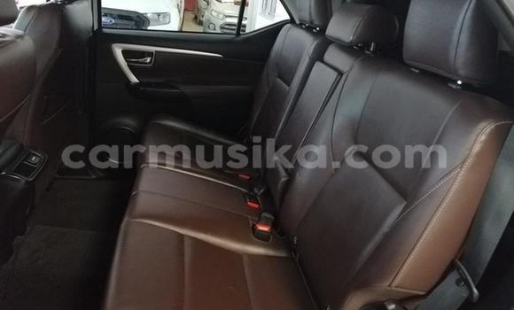 Acheter Occasion Voiture Toyota Fortuner Blanc à Beitbridge, Matabeleland South Acheter Occasion Voiture Toyota Fortuner Blanc à Beitbridge, Matabeleland South