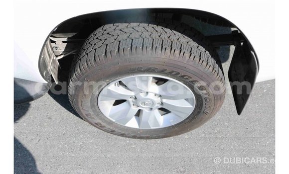 Acheter Import Voiture Toyota Hilux Noir à Import - Dubai, Harare Acheter Import Voiture Toyota Hilux Noir à Import - Dubai, Harare
