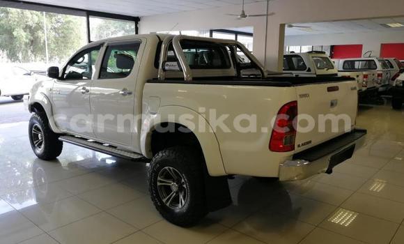 Acheter Occasion Voiture Toyota Hilux Blanc à Beitbridge, Matabeleland South Acheter Occasion Voiture Toyota Hilux Blanc à Beitbridge, Matabeleland South