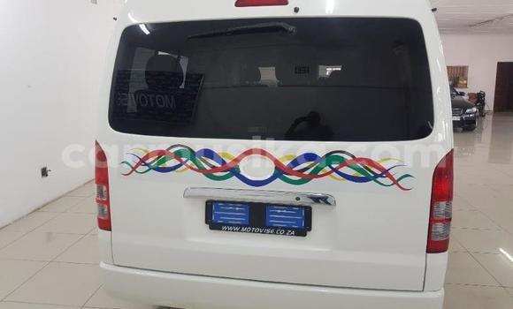 Acheter Occasion Voiture Toyota Hiace Blanc à Beitbridge, Matabeleland South Acheter Occasion Voiture Toyota Hiace Blanc à Beitbridge, Matabeleland South