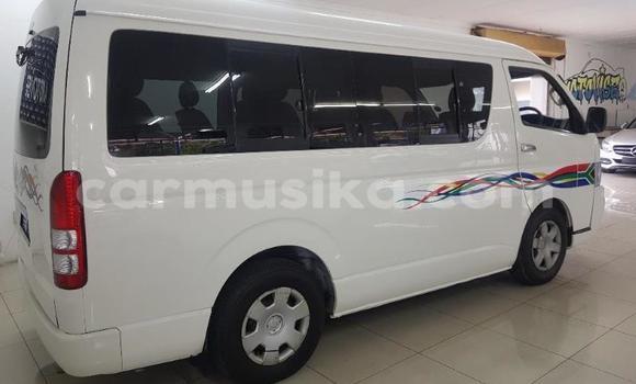 Acheter Occasion Voiture Toyota Hiace Blanc à Beitbridge, Matabeleland South Acheter Occasion Voiture Toyota Hiace Blanc à Beitbridge, Matabeleland South