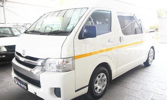 Acheter Occasion Voiture Toyota Hiace Blanc à Beitbridge, Matabeleland South Acheter Occasion Voiture Toyota Hiace Blanc à Beitbridge, Matabeleland South