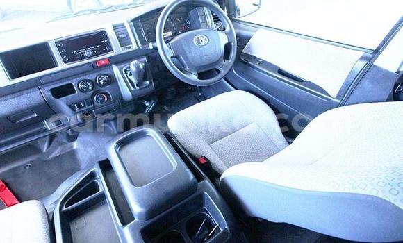 Acheter Occasion Voiture Toyota Hiace Blanc à Beitbridge, Matabeleland South Acheter Occasion Voiture Toyota Hiace Blanc à Beitbridge, Matabeleland South