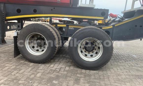 Acheter Occasion Utilitaire Nissan UD Rouge à Beitbridge, Matabeleland South Acheter Occasion Utilitaire Nissan UD Rouge à Beitbridge, Matabeleland South