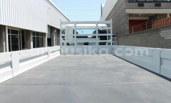 Acheter Occasion Utilitaire Nissan UD Blanc à Beitbridge, Matabeleland South Acheter Occasion Utilitaire Nissan UD Blanc à Beitbridge, Matabeleland South