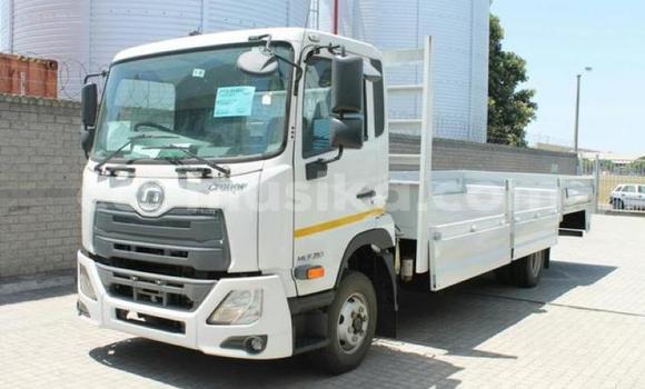 Acheter Occasion Utilitaire Nissan UD Blanc à Beitbridge, Matabeleland South Acheter Occasion Utilitaire Nissan UD Blanc à Beitbridge, Matabeleland South