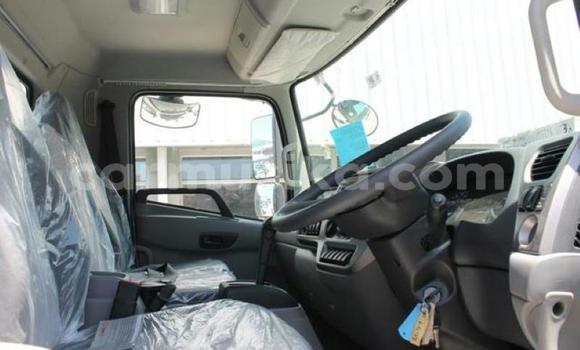 Acheter Occasion Utilitaire Nissan UD Blanc à Beitbridge, Matabeleland South Acheter Occasion Utilitaire Nissan UD Blanc à Beitbridge, Matabeleland South